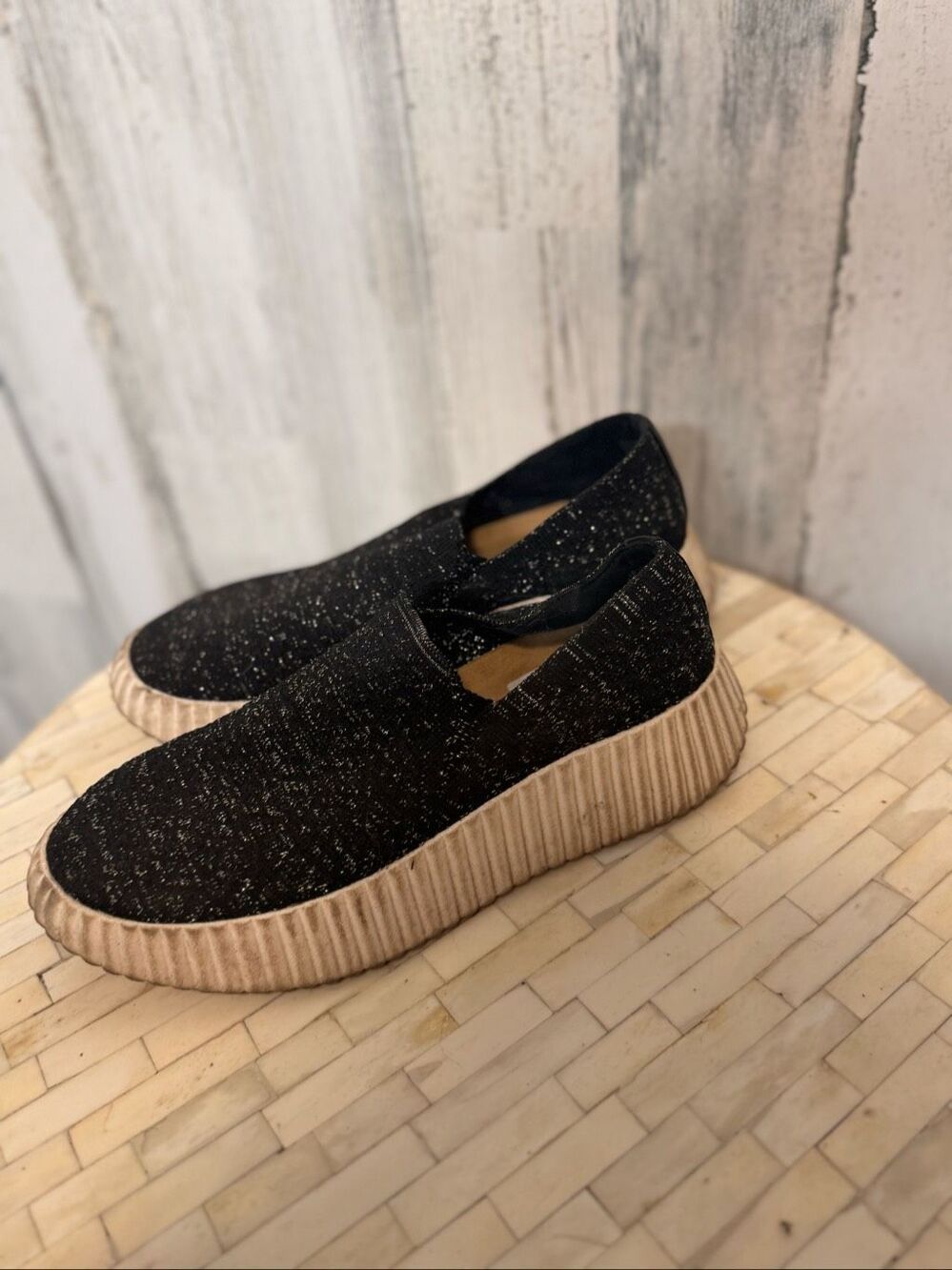 White Mountain Black Gold Shimmer Knit Platform Slip On Sneaker Shoes Creeper Fl